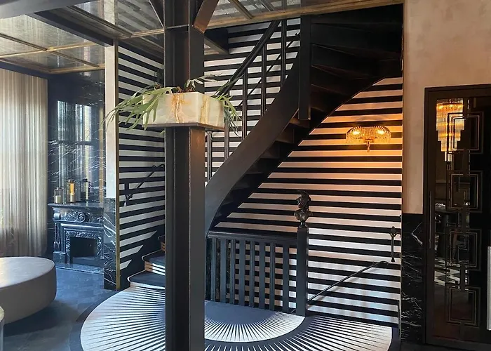 Luxury Location آيندهوفن